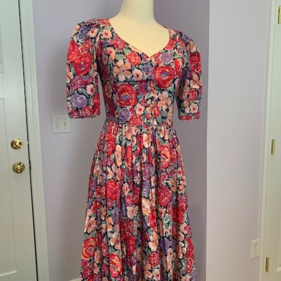 Vintage Laura Ashley scoop neck red floral dress US 10 - Picture 3 of 8